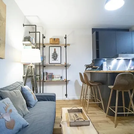 Superb Design And Bright Apt Pere Lachaise